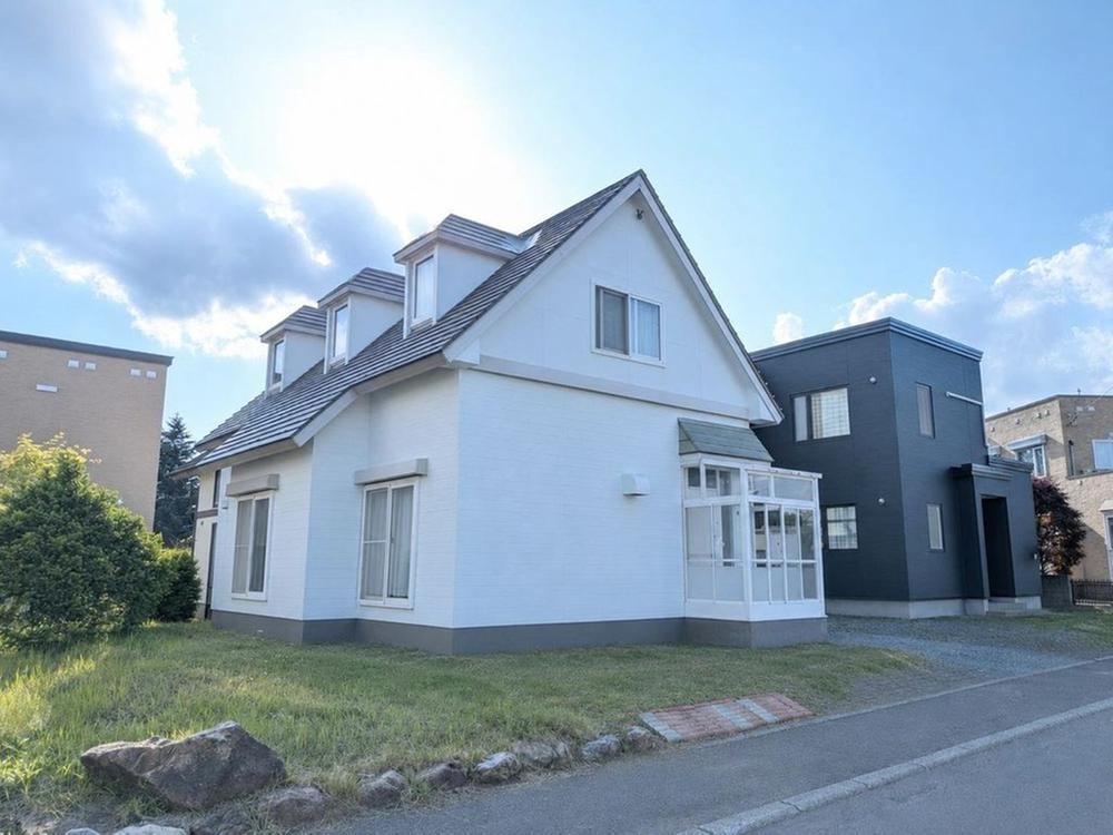 4LDK house in Minami Ward, Sapporo, Hokkaido - Photo 1
