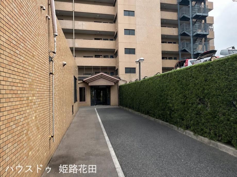 4LDK apartment in Himeji, Hyogo - Photo 1