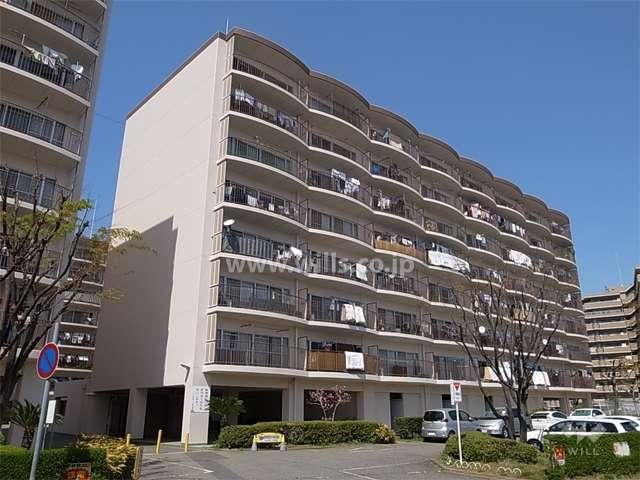 3LDK apartment in Itami, Hyogo - Photo 1