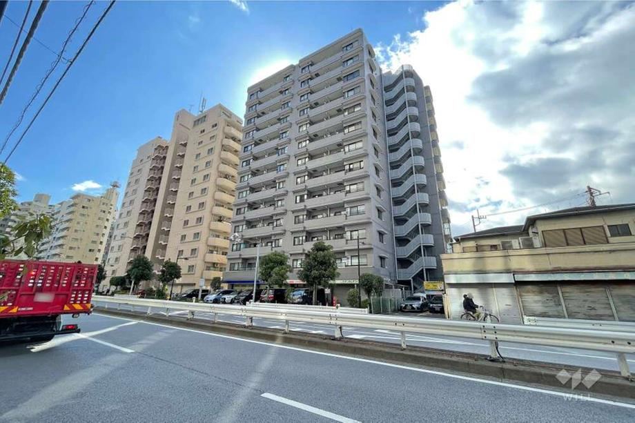 2LDK+S apartment in Arakawa Ward, Tokyo - Photo 1