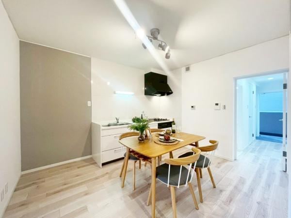 3LDK apartment in Higashiyodogawa Ward, Osaka - Photo 1