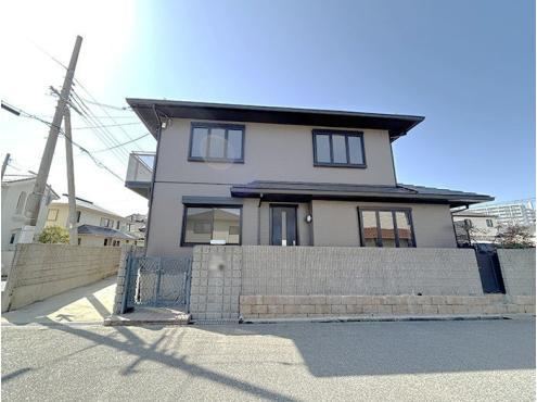 4LDK house in Takarazuka, Hyogo - Photo 1