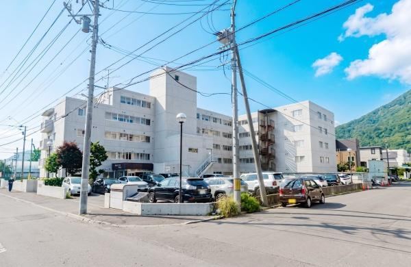 4LDK apartment in Nishi Ward, Sapporo, Hokkaido - Photo 1