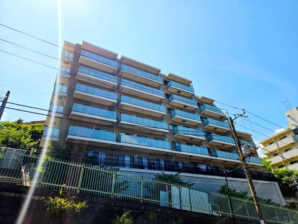 1LDK+S apartment in Naka Ward, Yokohama, Kanagawa - Photo 1
