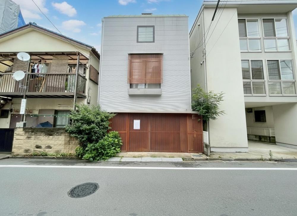 76 m² land in Shibuya Ward, Tokyo - Photo 1
