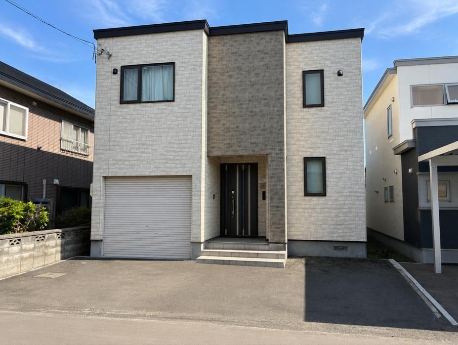 5LDK house in Kita Ward, Sapporo, Hokkaido - Photo 1