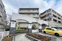 3LDK apartment in Ikeda, Osaka - Photo 1