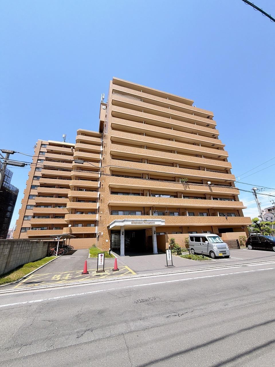 3LDK apartment in Takamatsu, Kagawa - Photo 1