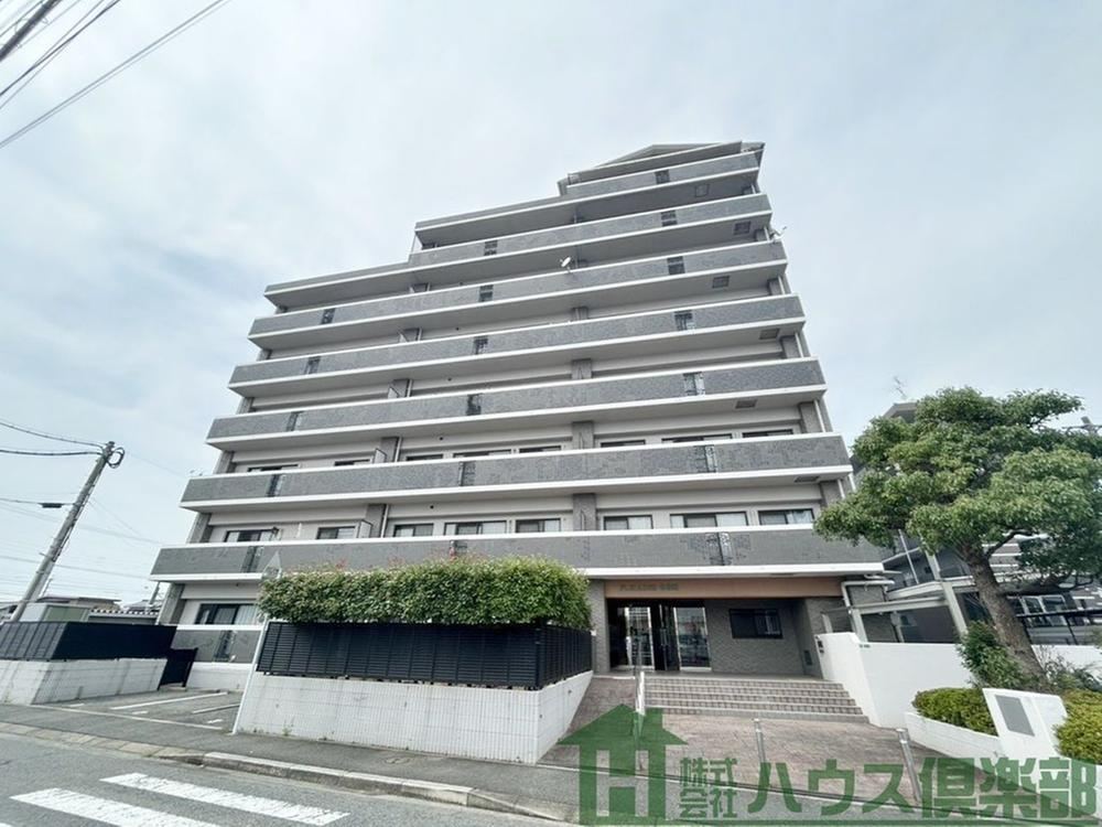 4LDK apartment in Yahatanishi Ward, Kitakyushu, Fukuoka - Photo 1