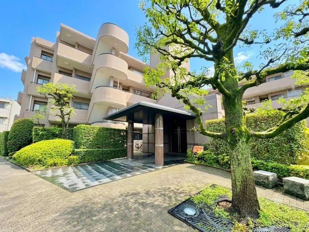 3LDK apartment in Musashino, Tokyo - Photo 1