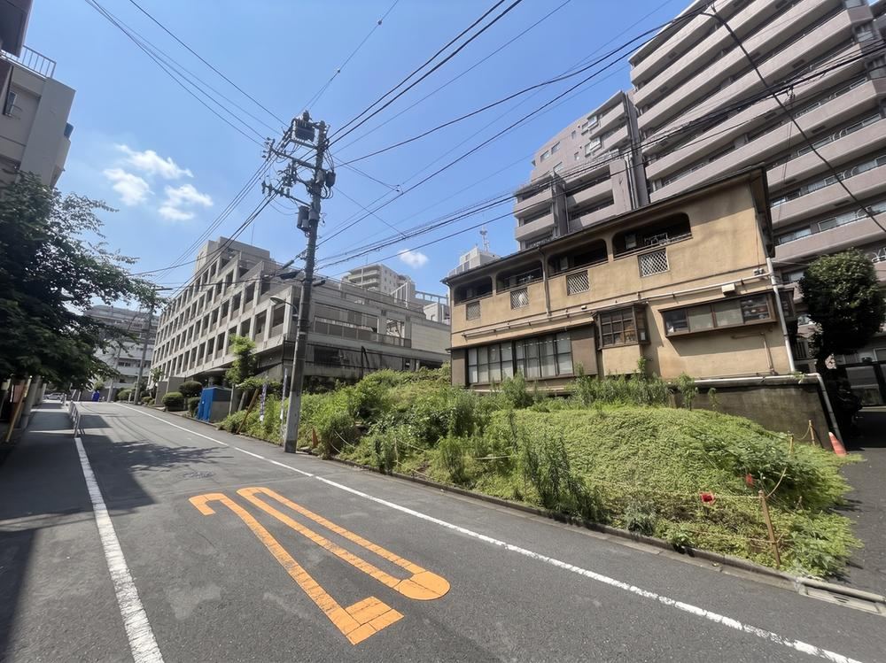 131 m² land in Shinjuku Ward, Tokyo - Photo 1