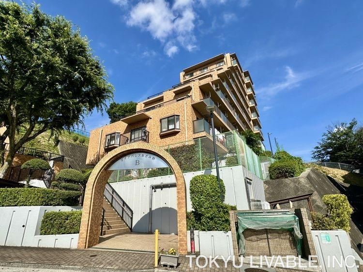 4LDK apartment in Aoba Ward, Yokohama, Kanagawa - Photo 1