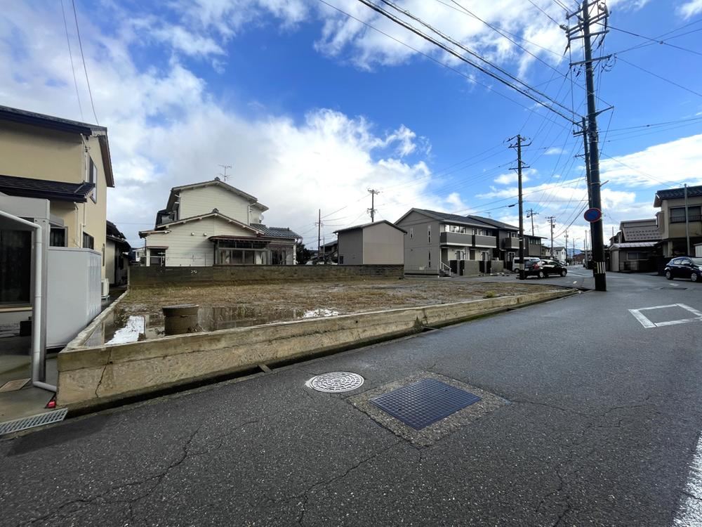 136 m² land in Kanazawa, Ishikawa - Photo 1