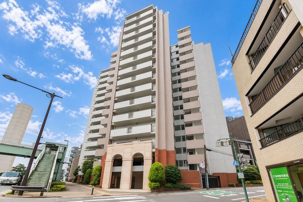 1LDK apartment in Shibuya Ward, Tokyo - Photo 1