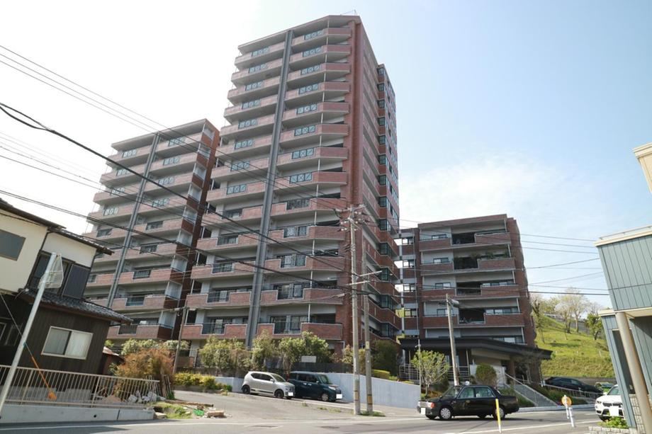 3LDK apartment in Shimonoseki, Yamaguchi - Photo 1