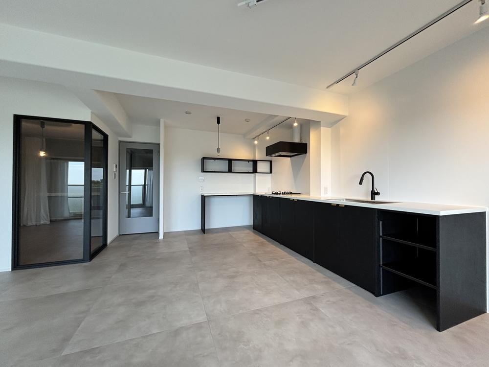 3LDK apartment in Tarumi Ward, Kobe, Hyogo - Photo 1
