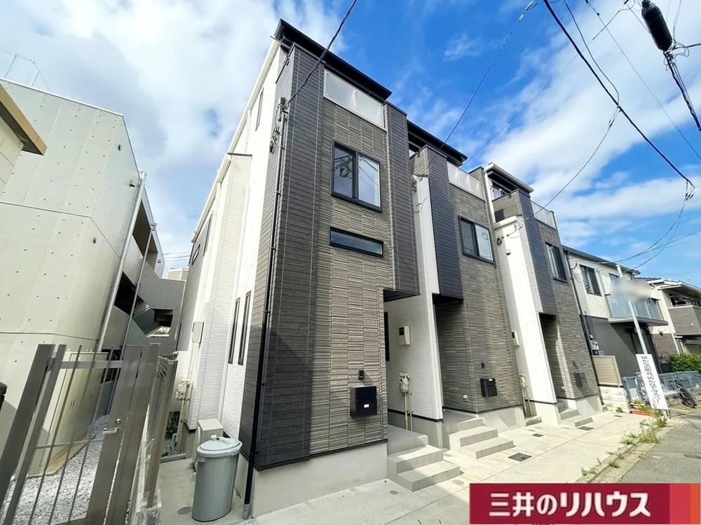 1LDK+S house in Shinjuku Ward, Tokyo - Photo 1