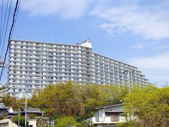 2LDK apartment in Tarumi Ward, Kobe, Hyogo - Photo 1