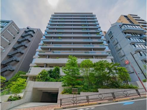 2LDK apartment in Bunkyo Ward, Tokyo - Photo 1