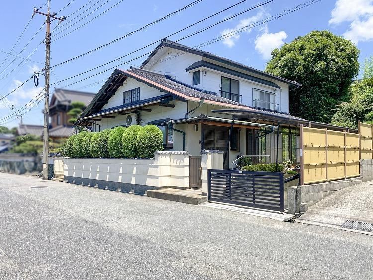 6LDK house in Shimonoseki, Yamaguchi - Photo 1