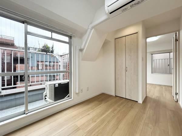 1LDK apartment in Shibuya Ward, Tokyo - Photo 1