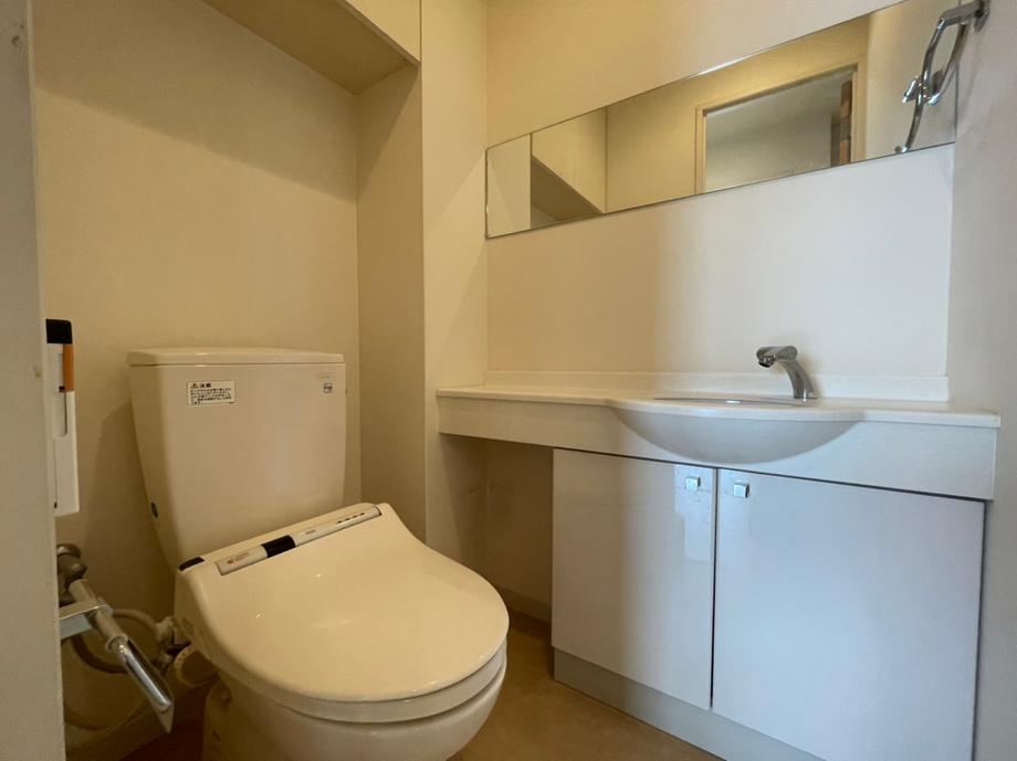 3LDK apartment in Matsuyama, Ehime - Photo 1