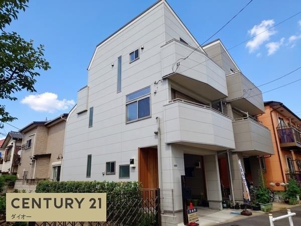 3LDK house in Katsushika Ward, Tokyo - Photo 1