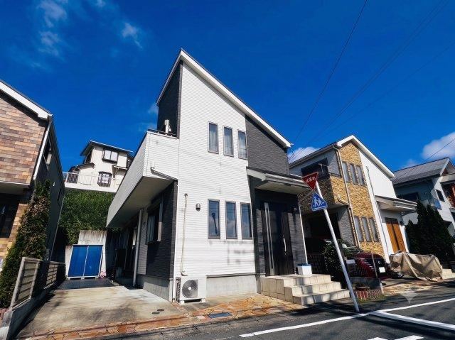 4LDK house in Aoba Ward, Yokohama, Kanagawa - Photo 1