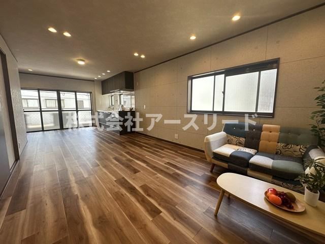 4LDK house in Higashiyodogawa Ward, Osaka - Photo 1