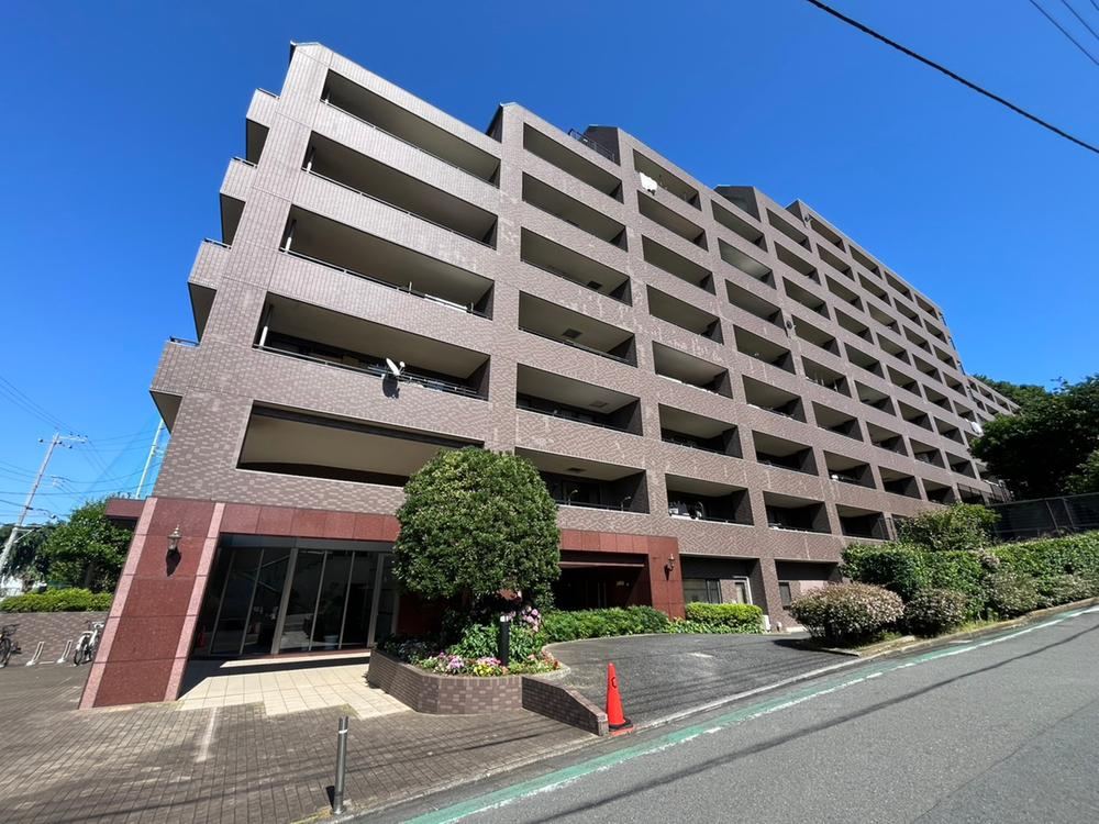 3LDK apartment in Fujisawa, Kanagawa - Photo 1