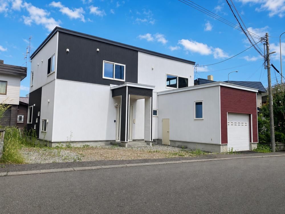 4LDK house in Shiroishi Ward, Sapporo, Hokkaido - Photo 1