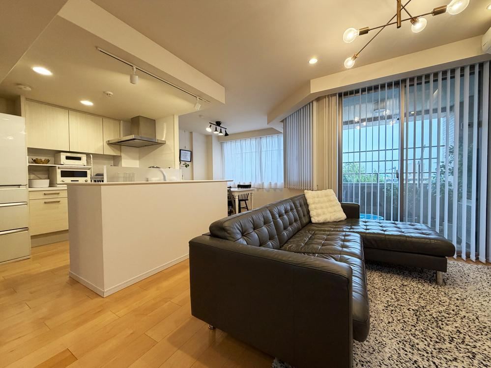 3LDK apartment in Higashinada Ward, Kobe, Hyogo - Photo 1