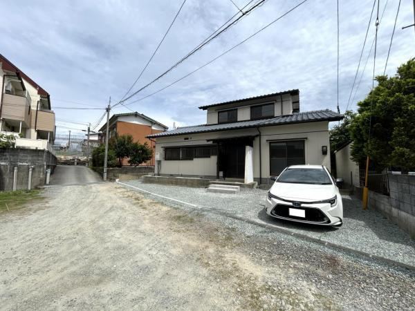 4LDK house in Kurume, Fukuoka - Photo 1