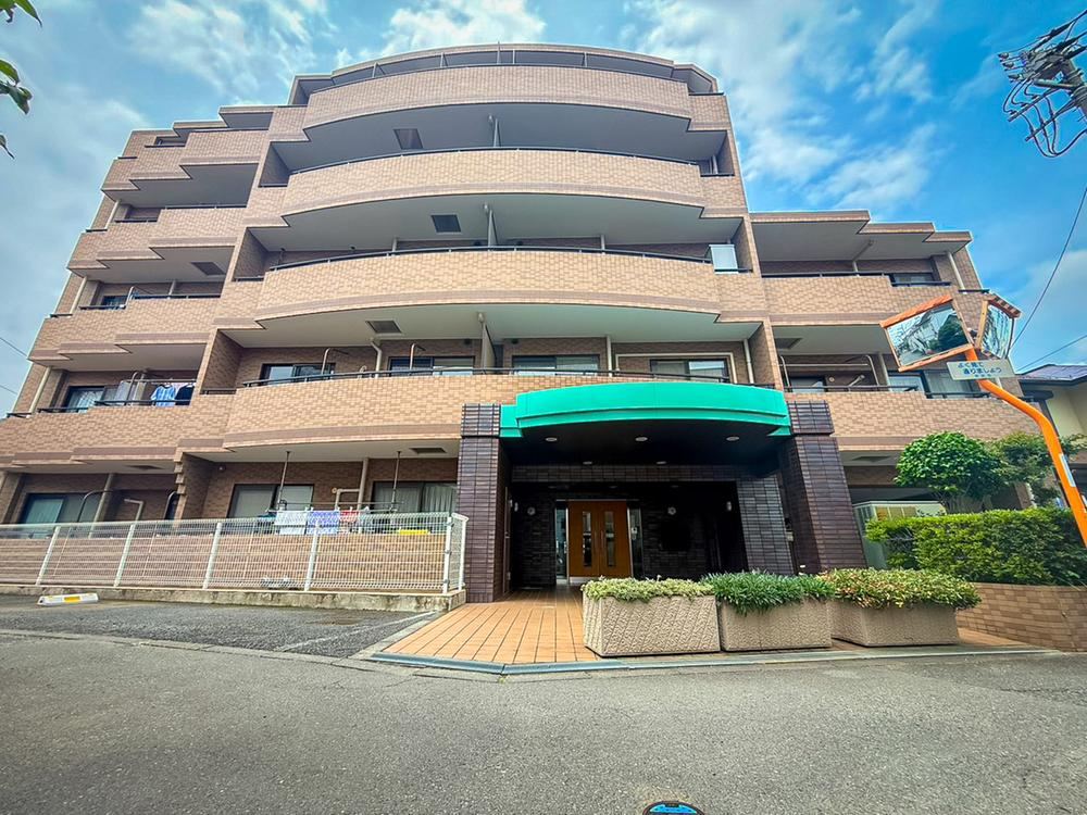 2LDK apartment in Tokorozawa, Saitama - Photo 1