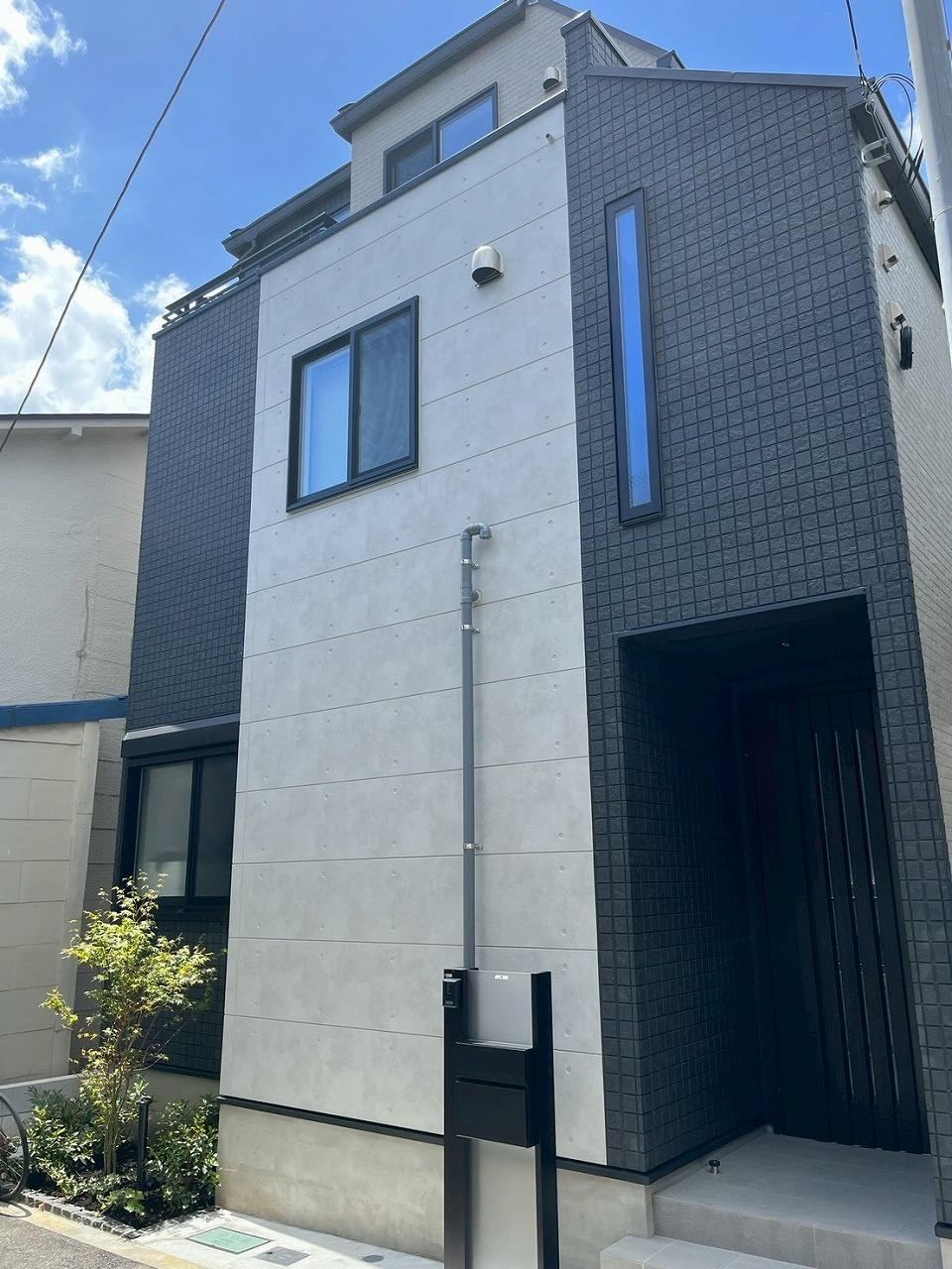 2LDK+S house in Shinagawa Ward, Tokyo - Photo 1