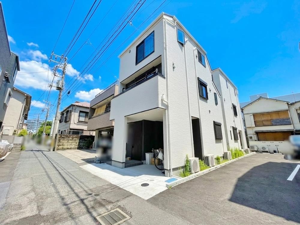 3LDK house in Kita Ward, Tokyo - Photo 1