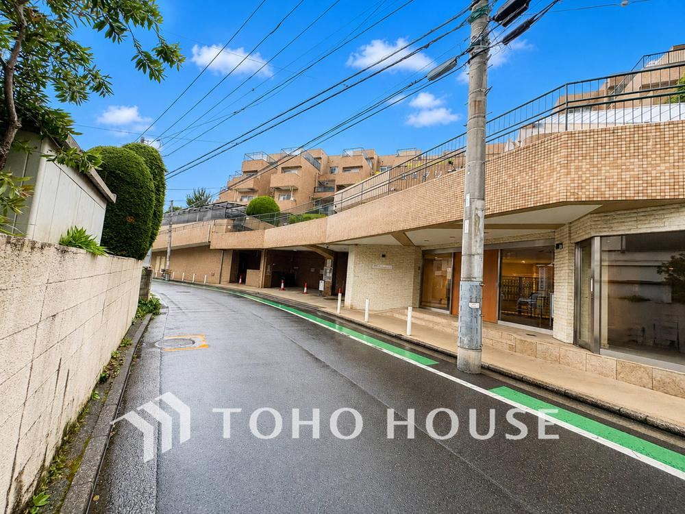3LDK apartment in Tsurumi Ward, Yokohama, Kanagawa - Photo 1