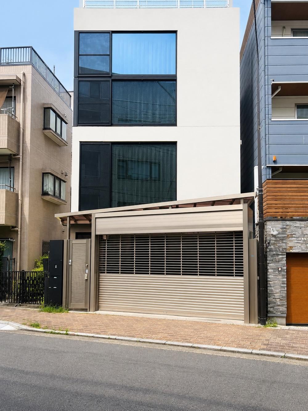 5LDK house in Shibuya Ward, Tokyo - Photo 1