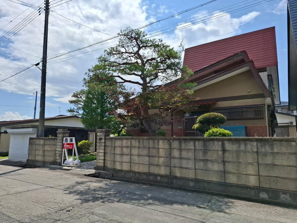 7DK house in Shinjo, Yamagata - Photo 1