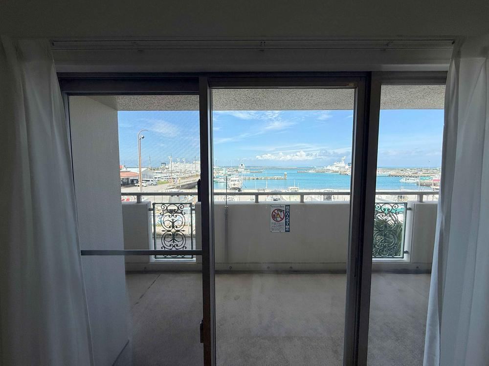 2LDK apartment in Ishigaki, Okinawa - Photo 1