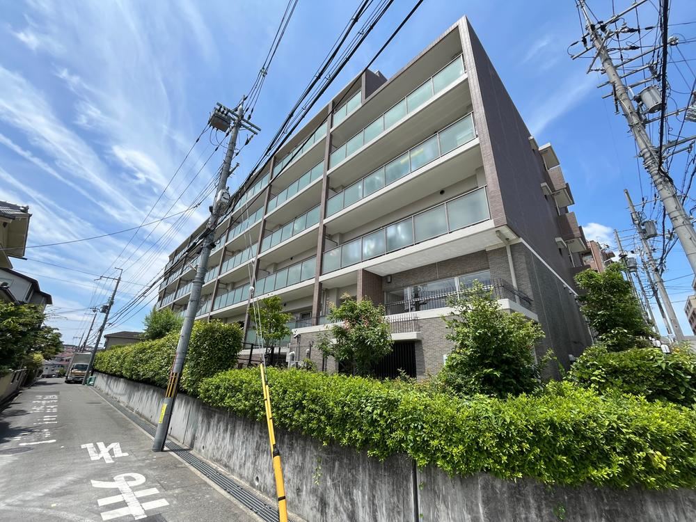 3LDK apartment in Hirakata, Osaka - Photo 1