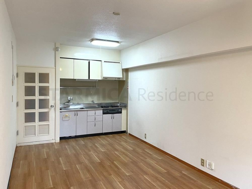 3LDK apartment in Ichikawa, Chiba - Photo 1