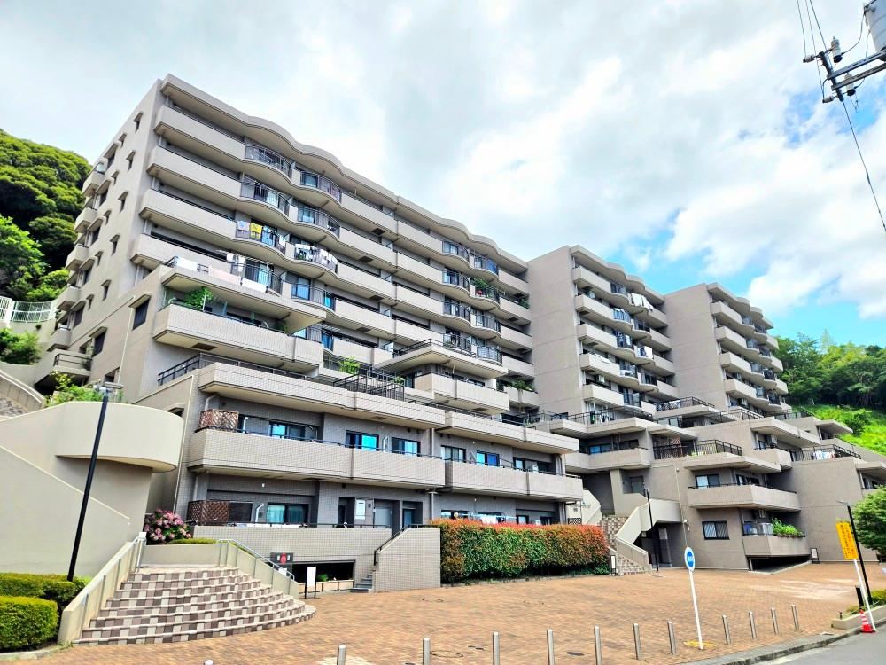 4LDK apartment in Minami Ward, Yokohama, Kanagawa - Photo 1