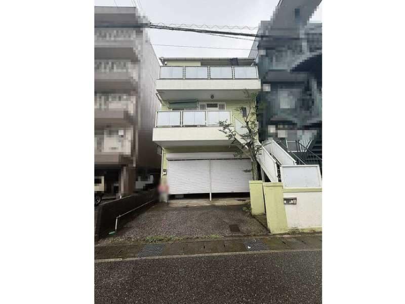 4LDK house in Kochi, Kochi - Photo 1