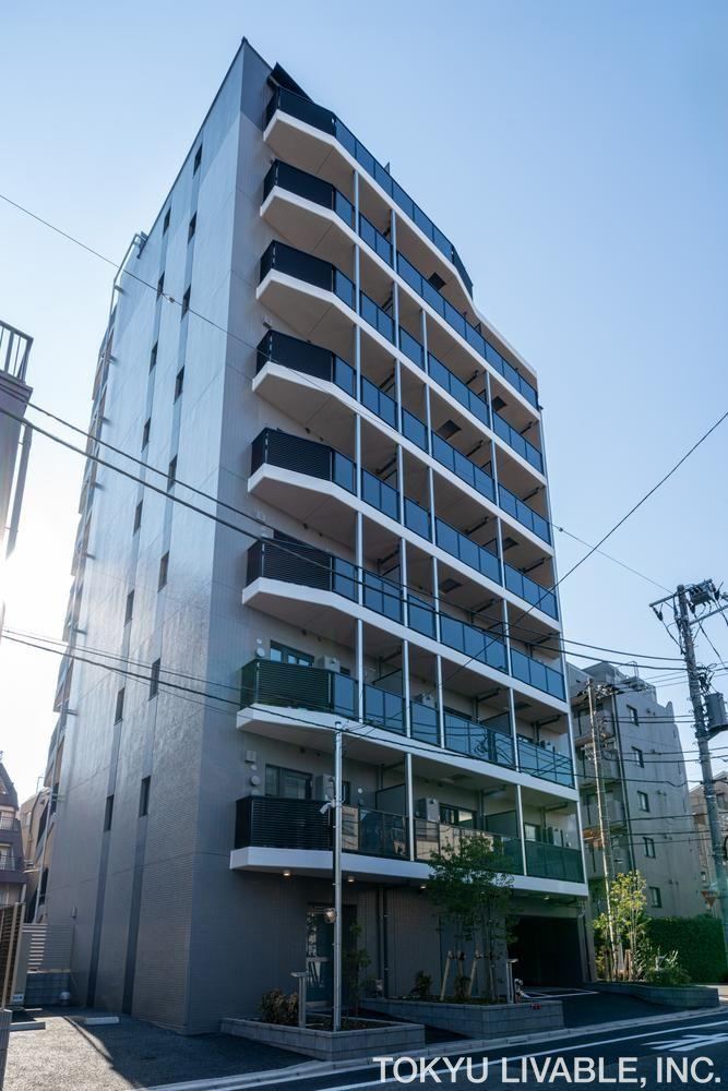 1LDK apartment in Shinjuku Ward, Tokyo - Photo 1