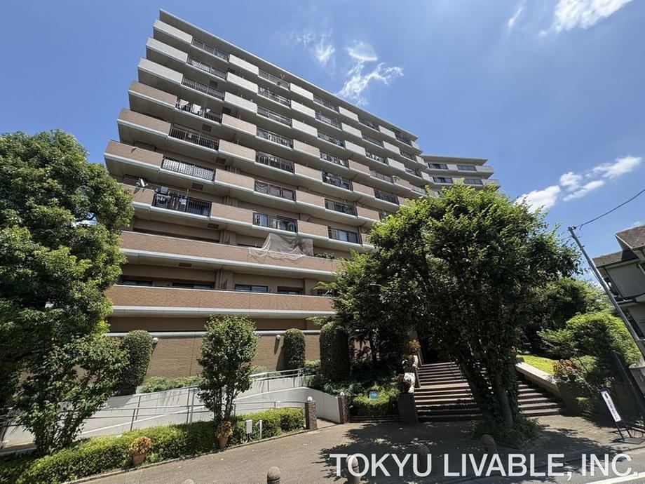 3LDK apartment in Asaka, Saitama - Photo 1