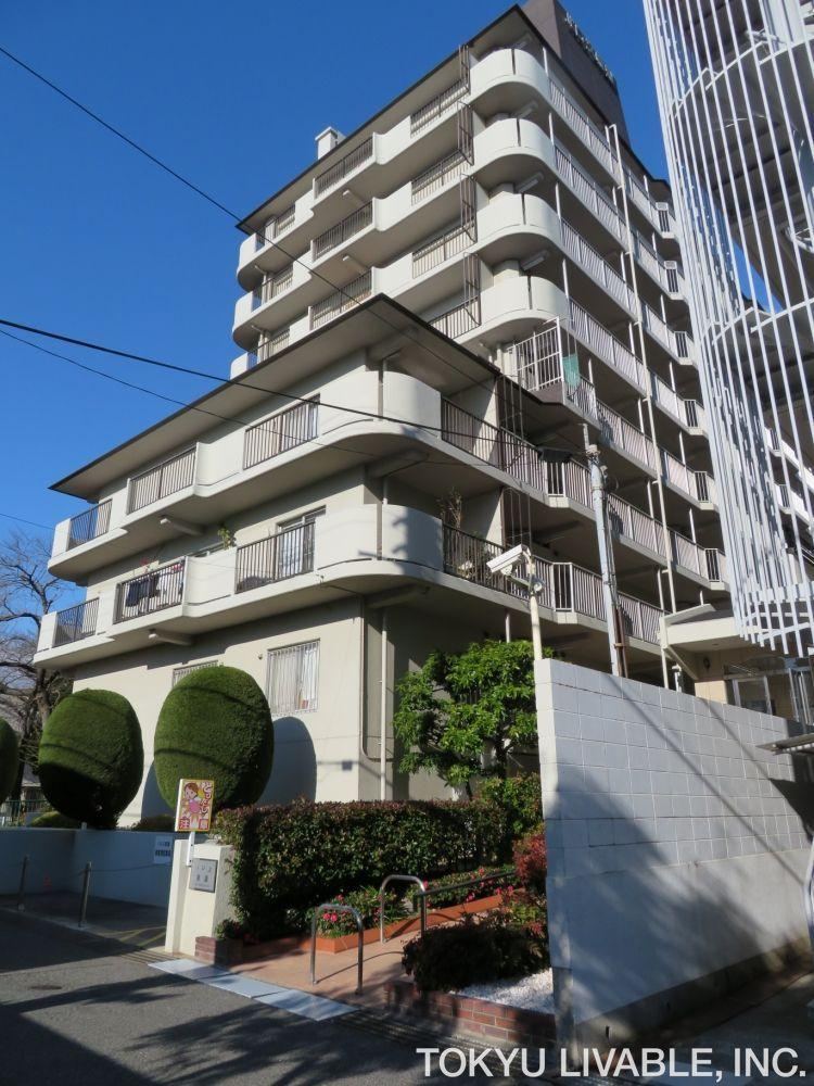 2LDK apartment in Higashinada Ward, Kobe, Hyogo - Photo 1