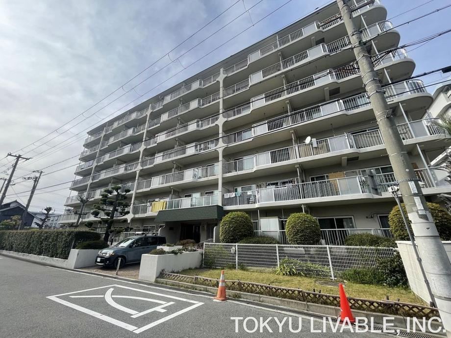 2LDK apartment in Amagasaki, Hyogo - Photo 1