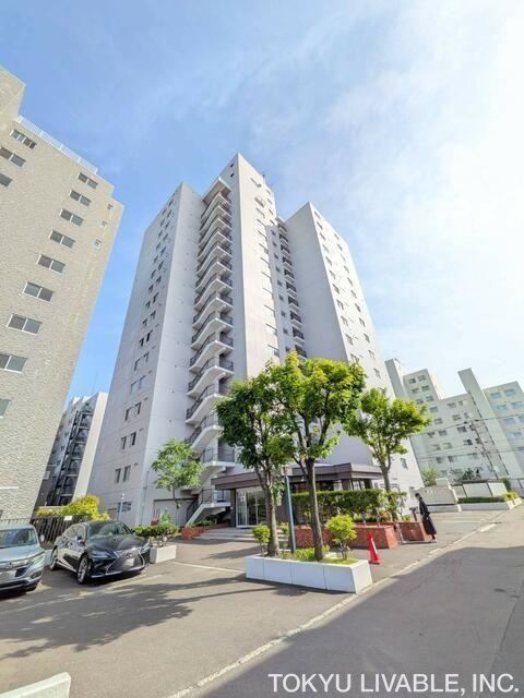2LDK apartment in Toyohira Ward, Sapporo, Hokkaido - Photo 1