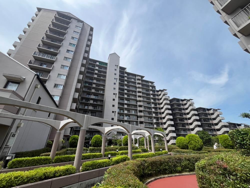 3LDK apartment in Sanda, Hyogo - Photo 1
